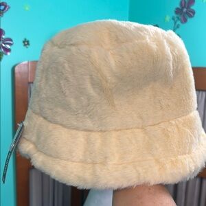 IMDI Cream Faux Fur Bucket Hat